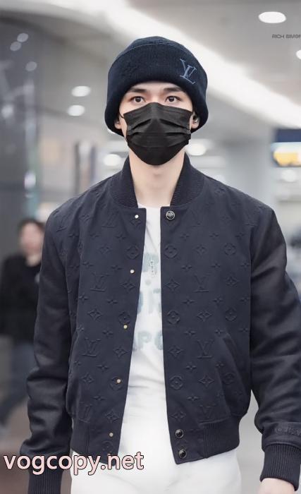 激レアモデル 旅行にも最適 高級感UPジャケットコピー 通販LOUIS VUITTON_0_2