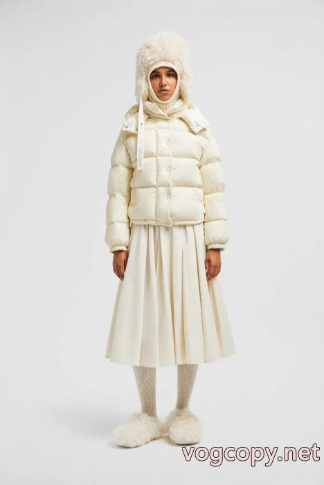 通販 ブランドMONCLER定番人気商品 2025激安でおすすめ人気 人気ブランドダウンジャケット_0_2