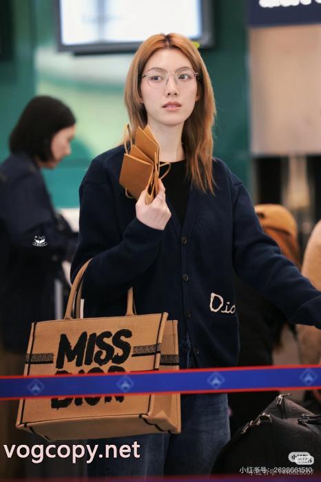 コピー 通販新作限定 新商品数量限定 海外でも若者たちに大人気なコートDior_0_3