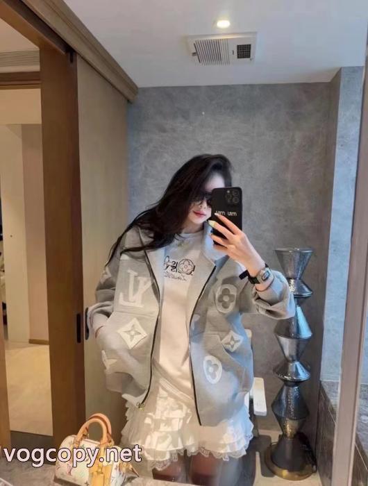 ブランド コピー 着払いオンライン販売 限定品も！ ストリートファッションコートLOUIS VUITTON_0_0