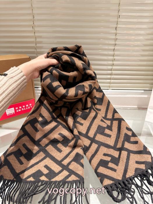 人気上昇中 オシャレ度アップ 赤字処分セールマフラー激安 ブランドFENDI_0_3