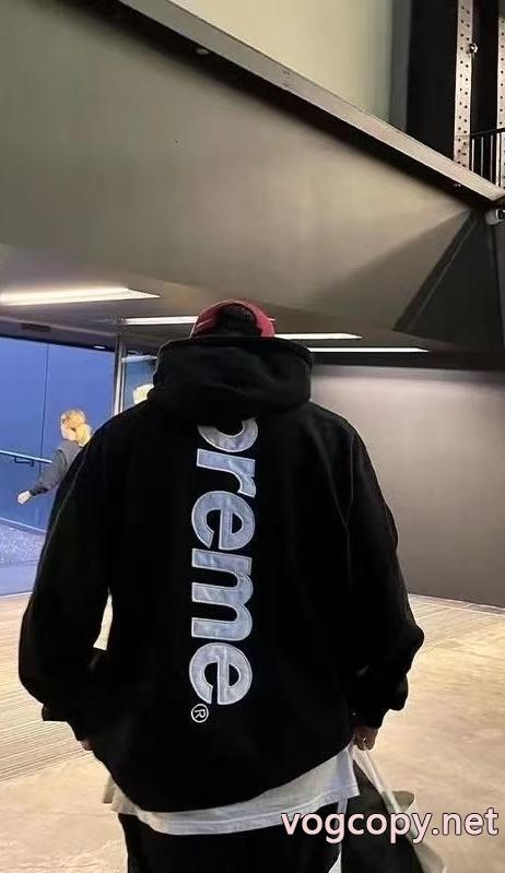 SUPREME大人っぼい 独特の存在感 雑誌掲載パーカーブランド コピー ショップ_0_0