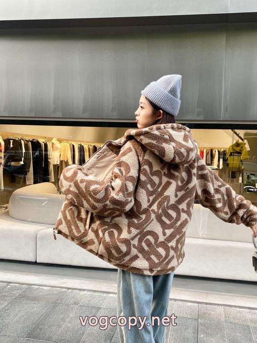 コート無敵アイテム アップデザイン 今話題の最新作BURBERRYブランド コピー 専門_0_1