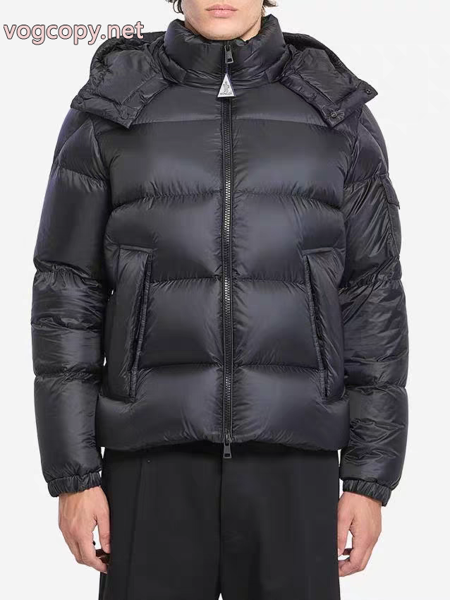 Aクラスの 新作セール ロゴが印象的ダウンジャケットスーパー コピー ブランドMONCLER_0_3