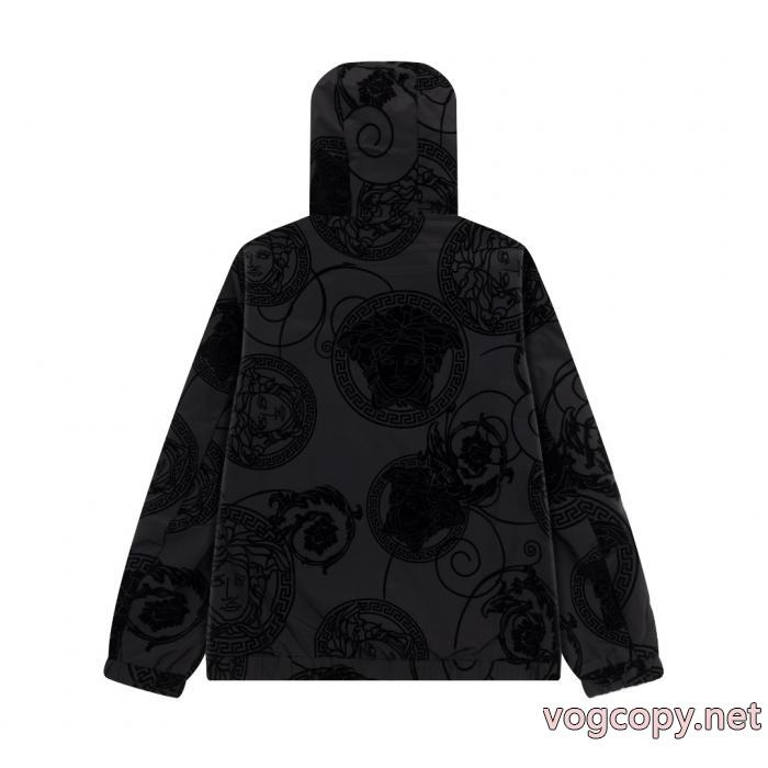 お得新品 全国無料新品 注目作品VERSACE偽 ブランドジャケット_0_1