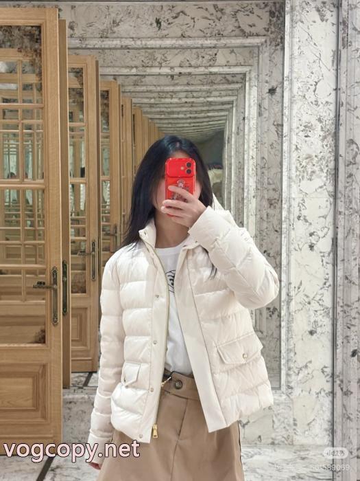 正規品取扱店 冬の必須アイテムを セレブ風 ダウンジャケット偽 ブランド 販売MONCLER_0_1