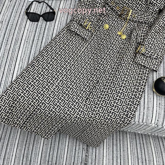 ブランド スーパー コピー 優良店今季爆発的な人気定番商品 特価高品質 25流行りコートフェンディ_0_2