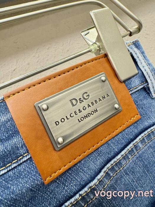 ジーンズブランド 偽物トレンド感のある 首胸ロゴ 2025年限定発売新品Dolce&Gabbana_0_2