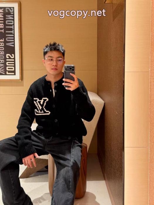 コートLOUIS VUITTON特に話題なの上品即完売 人気急上昇 VIPセールで破格ブランド コピー 品_0_4