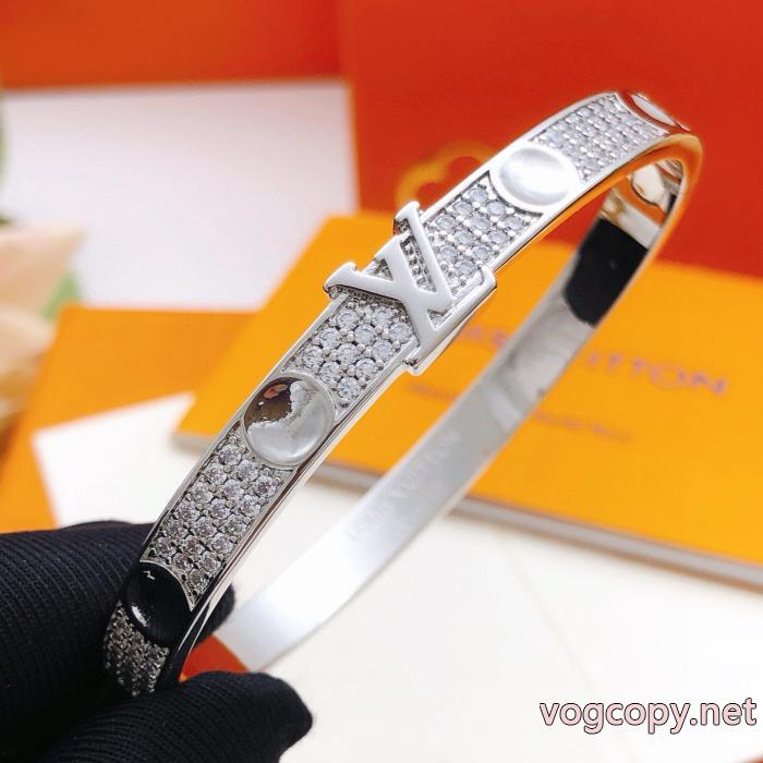 LOUIS VUITTONブレスレットお出掛けに便利 セール早いもの勝ち 知的な雰囲気冬着物ブランド 品 スーパー コピー_0_4