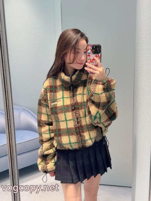 コートブランド 偽物 通販新色登場 絶対欲しい 2025年の秋冬に着たいMIUMIU_0_0