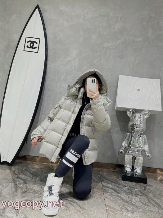 ダウンジャケットMONCLERブランド コピー 激安国内発/関税込 秋冬季超人気 人気新商品_0_2