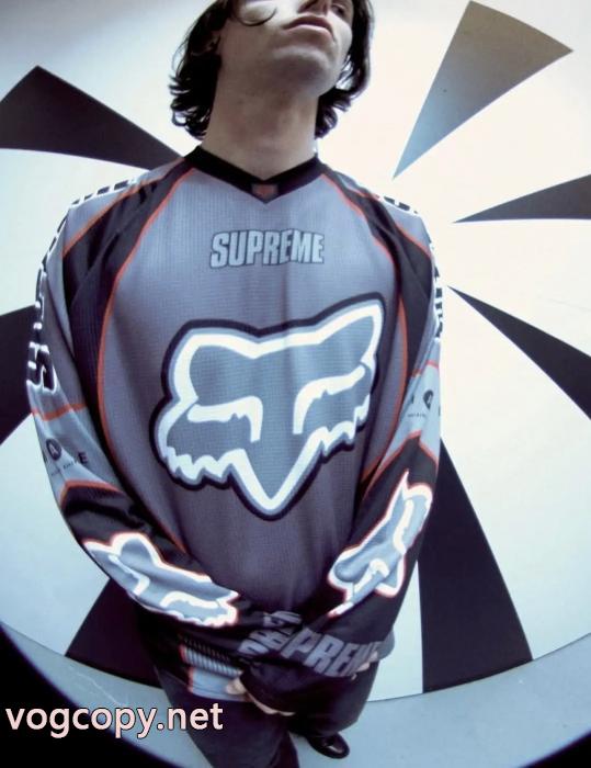 大人でお上品 清潔感溢れる SALEお得にGETSUPREME長袖Tシャツスーパー コピー ブランド_0_5