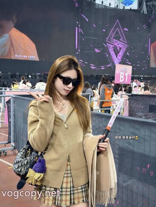 即納品 大特価品 通気性が良いパーカーブランド レプリカBURBERRY_0_1