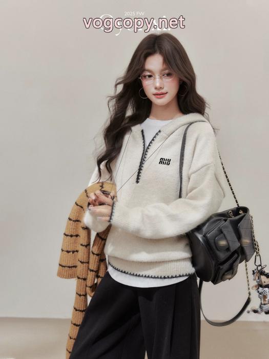 MIUMIU偽 ブランド 通販格安*出品*新品 数量限定大得価 最近人気一番！セーター_0_2