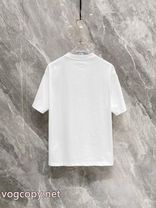 上質な素材採用 250％本物保証 新作入荷VERSACE 2025ブランドスーパーコピーTシャツ_0_1