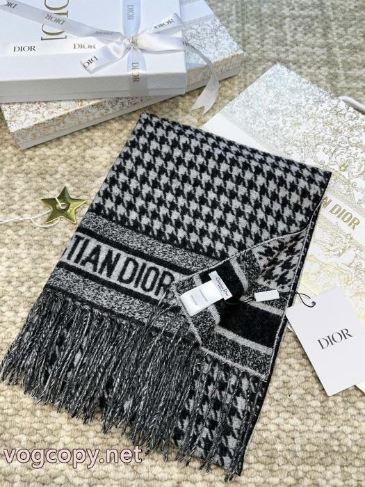 コピー 商品 ブランド冬に最強アイテム 2025到着済 お洒落に魅せるマフラーDior_0_1