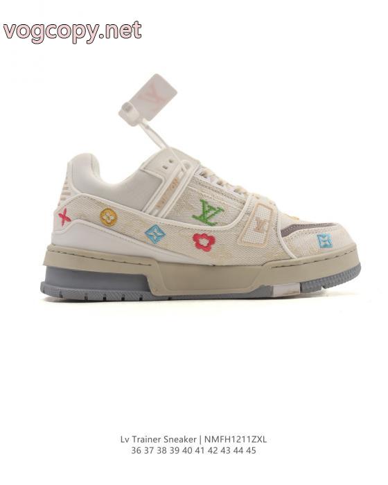 ブランド フェイク特別感満載のデザイン 注目美品 希少お得！スニーカーLOUIS VUITTON_0_3