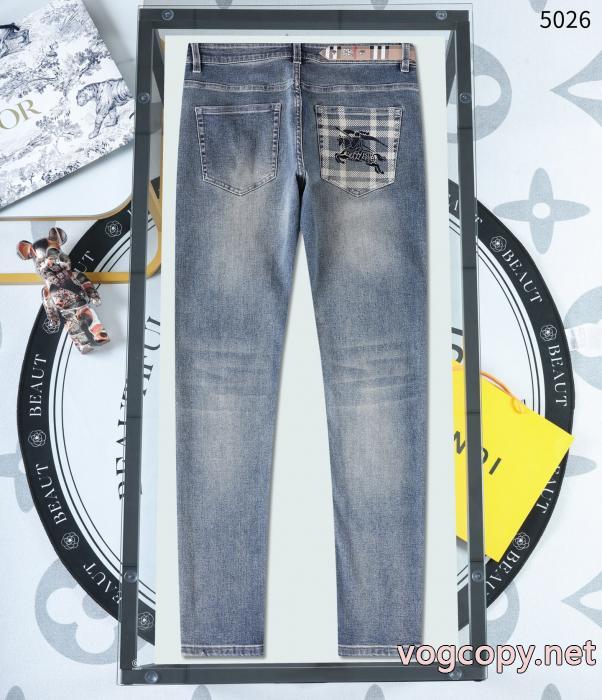 2025秋冬流行色紹介 待望の再販売 シンプルなデザインBURBERRYジーンズブランド 通販_0_1