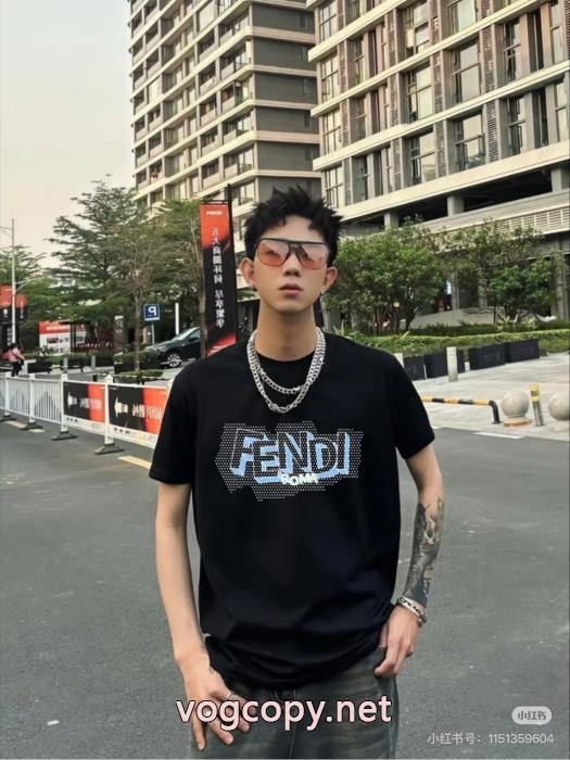 Tシャツ人気商品は即品切れ 全国無料定番人気 プラスサイズコピー ブランド 通販FENDI_0_1