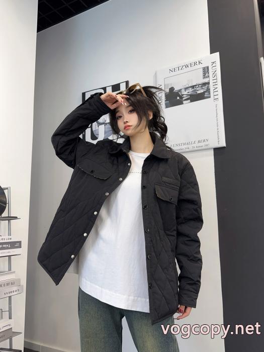 話題の新作 秋の新生活 清潔感溢れるBURBERRY偽物 ブランド綿入れの服_0_3