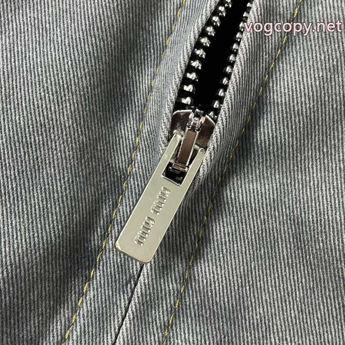 ブランド コピー 安心MIUMIU着回し力抜群のシンプル 人気定番 クラシック綿入れの服_0_3