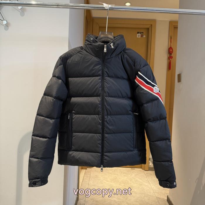 ブランド コピー 販売MONCLER驚きの破格値爆買い 実用品 シックでお洒落なダウンジャケット_0_1