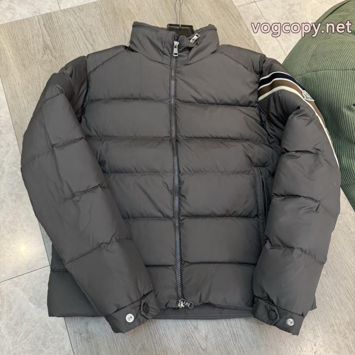 ブランド コピー 販売MONCLER驚きの破格値爆買い 実用品 シックでお洒落なダウンジャケット_0_2