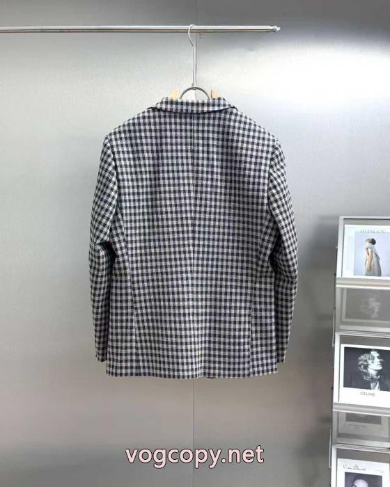 最安値に挑戦 大人気で争奪戦 素敵な商品スーツコートMONCLERスーパー コピー 安心_0_3
