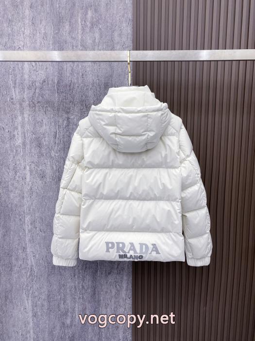 上品スタイル 着心地良く オススメ商品ブランド 偽物 激安 通販PRADAダウンジャケット_0_1