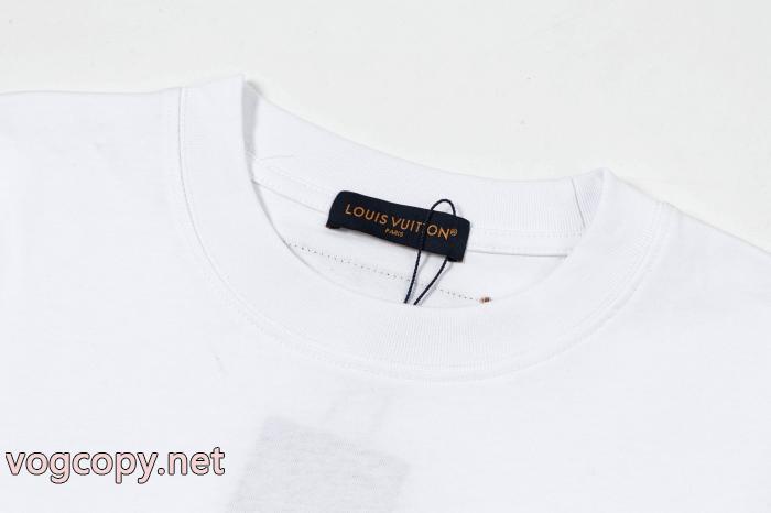 偽 ブランド 販売レア色入荷 2026年流行 個性的なモデルTシャツLOUIS VUITTON_0_0