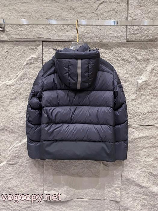 ダウンジャケットブランド 品 コピー視線を集めて 今季重宝する 上品カジュアルな雰囲気にCanada Goose_0_1