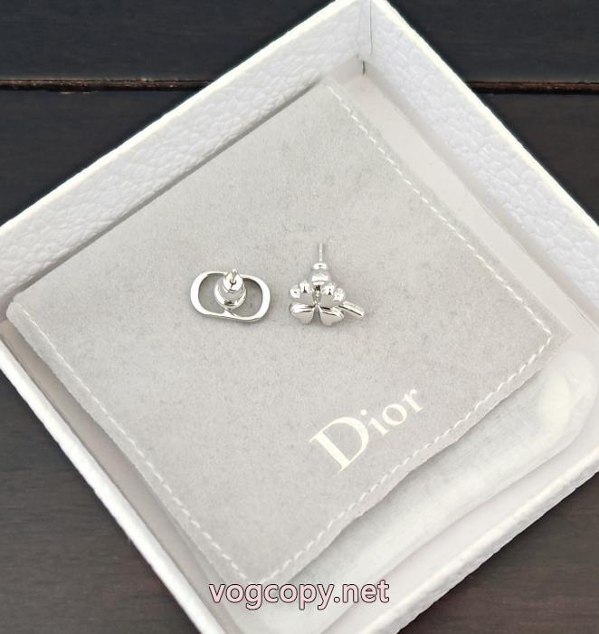 新作を取り上げ 柔らかな着心地 トレンド2026耳くぎ偽物 ブランド ショップDior_0_1