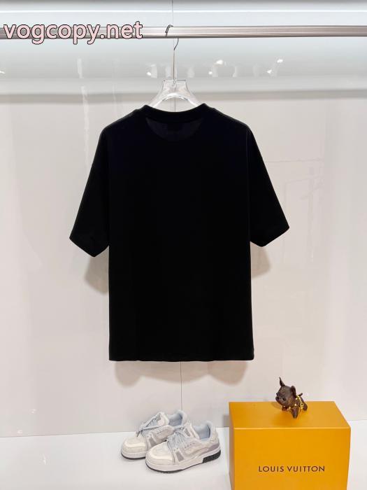 雑誌掲載ブランド 特別感満載のデザイン 完売再入荷  ブランド コピー 品FENDITシャツ_0_3