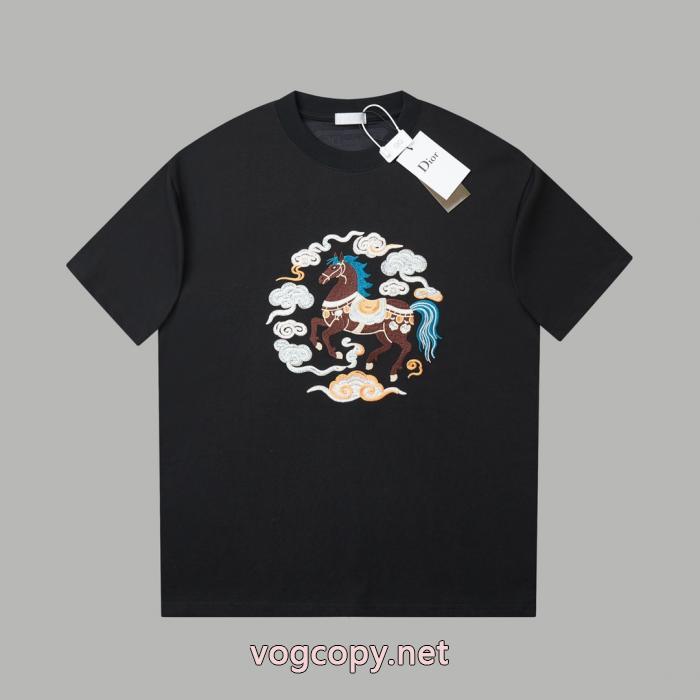 偽物 通販 Dior2026-2026 冬の新作も！ 今すぐ取り入れたい 大人気希少Tシャツ_0_1