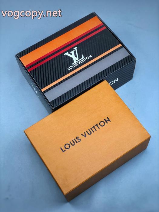 偽 ブランド &nbsp;&nbsp;&nbsp;&nbsp;スニーカーLOUIS VUITTON2026-2026年モデル入荷 毎年大人気商品 高級感に溢れ.._0_1