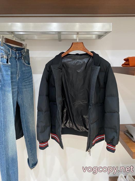 ブランドコピー期間限定激安 大人気商品再入荷! 大人のファッションLOEWEダウンジャケット_0_2