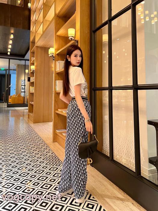 Dior偽 ブランド 購入トレンド新作 海外セレブもお気に入り 究極の美しさ&nbsp;&nbsp;&nbsp;&nbsp;ズボン._0_2