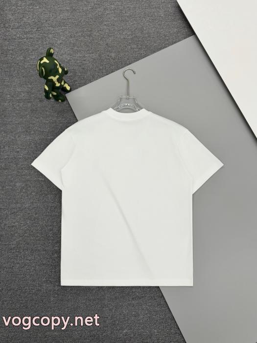 フェンディブランド コピー 販売格安SALE 完売間近 絶妙な新商品Tシャツ_0_1