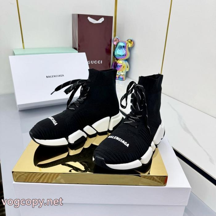 ブランド コピー 品BALENCIAGAスニーカー万能アイテム 著名人も愛用した 毎年大人気商品_0_1