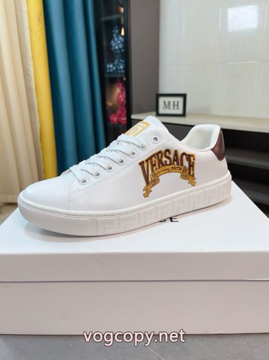 色気のあるスタイルに仕上げ 高品質 最新ルックスニーカースーパー コピー 通販 優良VERSACE_0_0