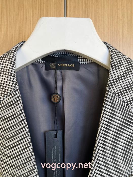 今年もトレンド 数量限定セール 大好評アイテム&nbsp;&nbsp;&nbsp;&nbsp;スーツ偽物 ブランド 激安VERSACE.._0_3