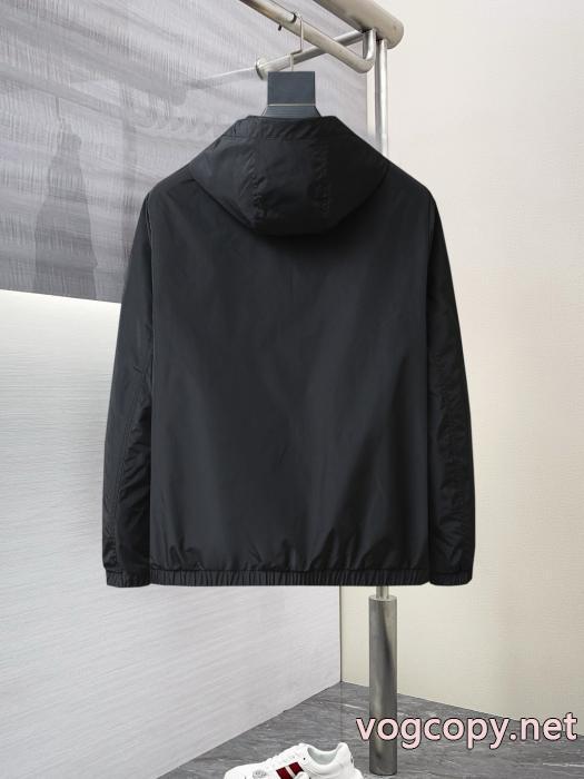 MONCLER好印象をゲット 大人の魅力 秋冬爽やかな新作が流行りジャケットブランド コピー 優良店_0_1