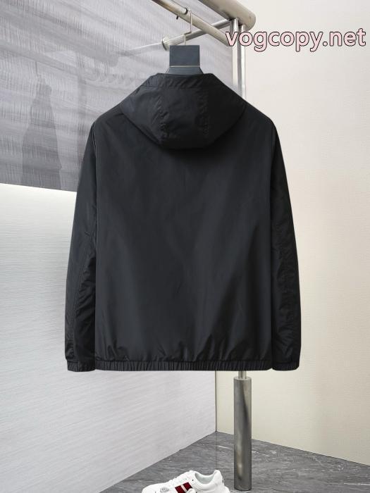 MONCLERジャケット若い世代に評判がいい 雑誌掲載 魅惑激安 ブランド 通販_0_1