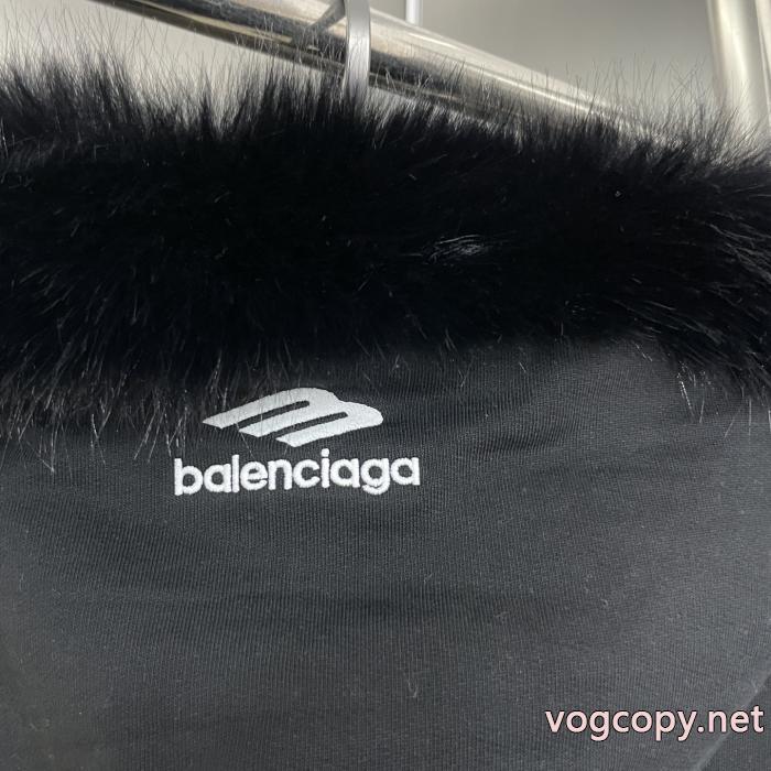 ダウンジャケット全体的に調和のある スタイリッシュなデザイン 魅力をプラスBALENCIAGA偽 ブランド サイト_0_1