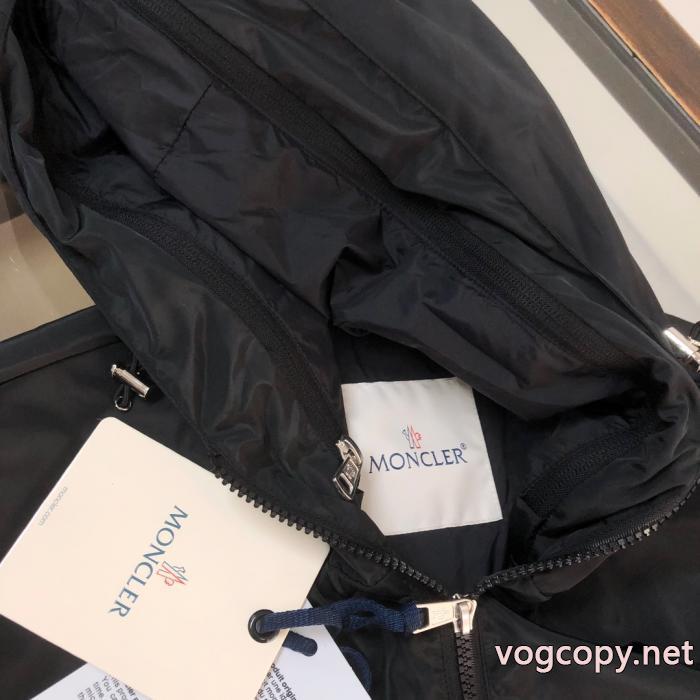 偽物 ブランド 販売ジャケット限定版プリント 話題の新作到着 目を惹くMONCLER_0_3