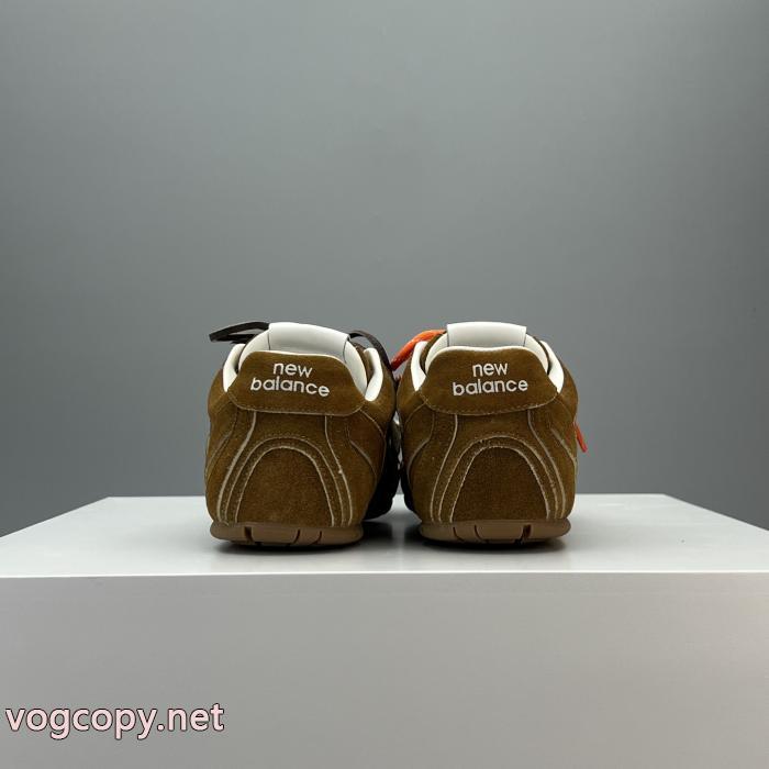 MIUMIUブランド 品 激安 通販&nbsp;&nbsp;&nbsp;&nbsp;スニーカー暖かさに可愛さもプラス 存在感拔群 おススメの秋冬アイテムをCHECK._0_3