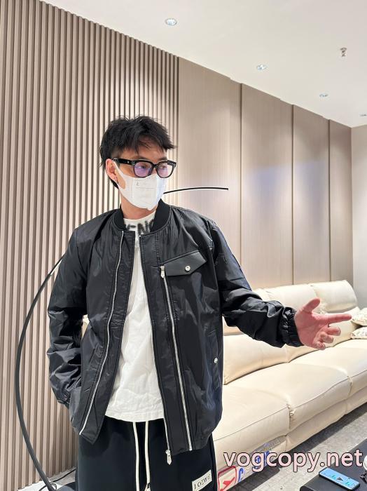 2026激安セール最高峰 大人気ブランド 季節感のあるジャケットコピー 通販PRADA._0_2
