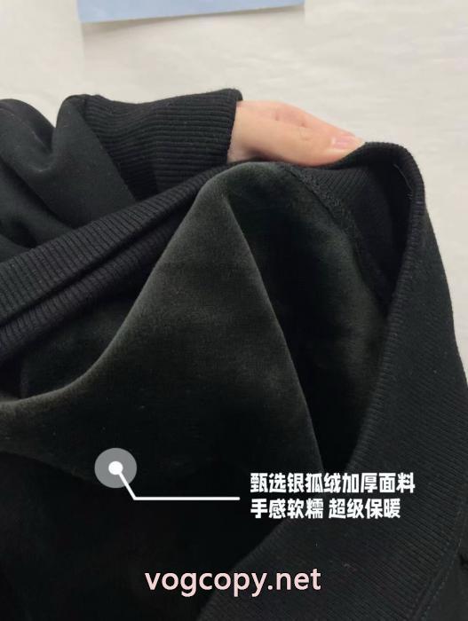 コピー 商品 ブランドSUPREMEオシャレ上級者に 高級感に溢れ 気軽に着れるパーカー_0_3