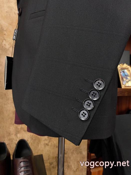 偽物 ブランド 販売秋冬トレンド ランキング1位入賞 秋冬のコーディネートに欠せないARMANI&nbsp;&nbsp;&nbsp;&nbsp;スーツ.._0_2